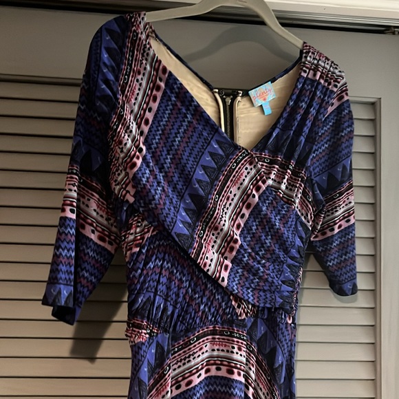 Patterned Dress - Picture 6 of 7